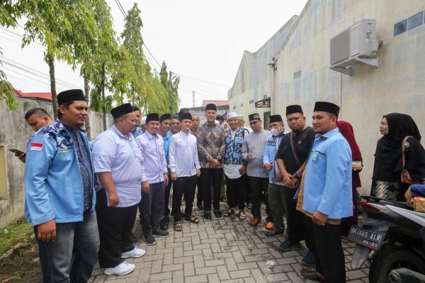 Hadiri Syukuran Walimatussafar Ketua BKPRMI, Musa Rajekshah Minta Calon Haji Doakan Sumut